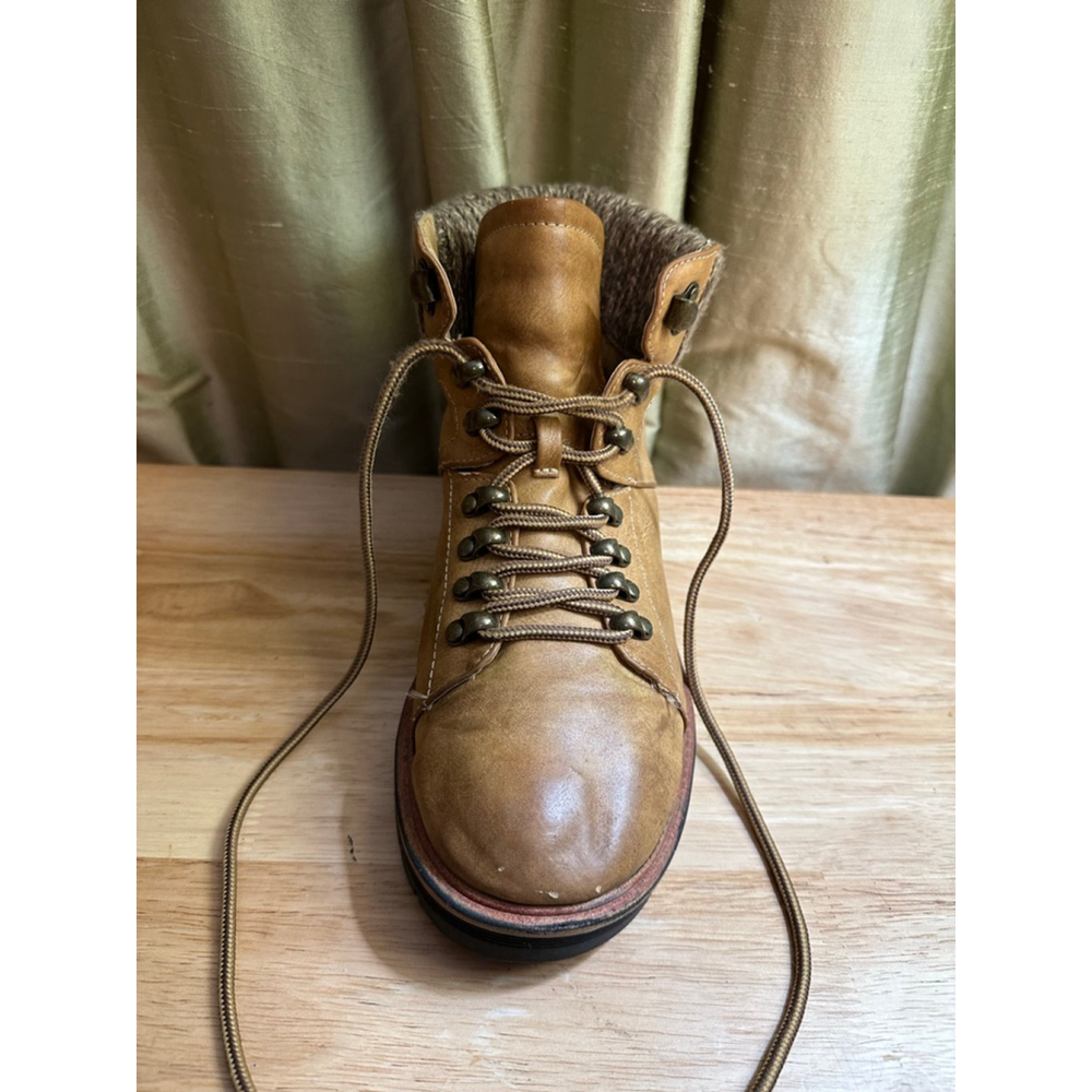 Women's MIA Brown Lace Up Boots with Black Soles, Size 8 - Picture 4 of 7